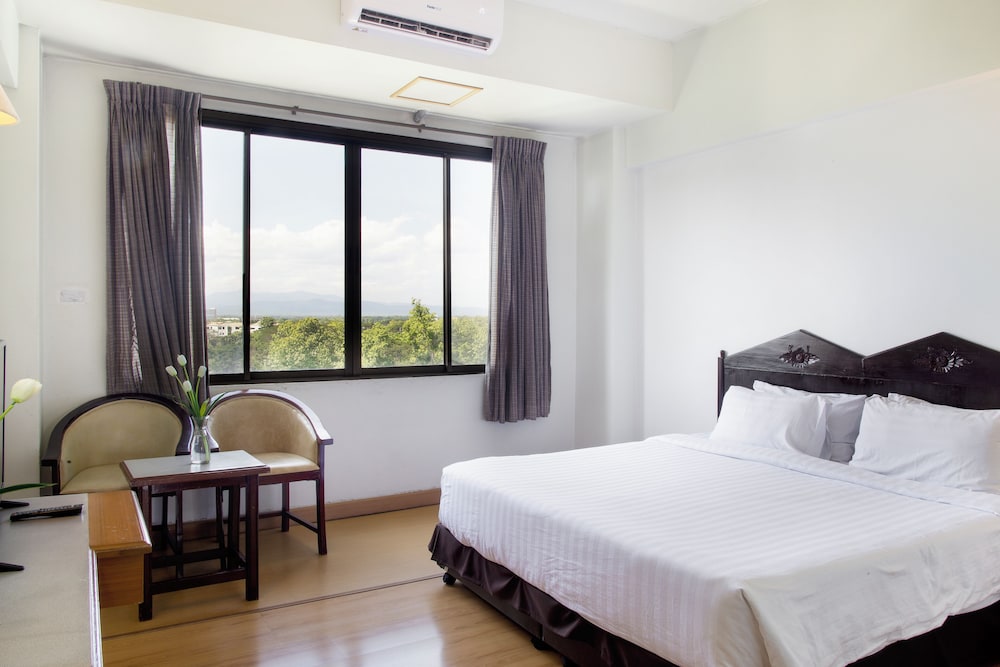Phrae Nakara Hotel 15/36