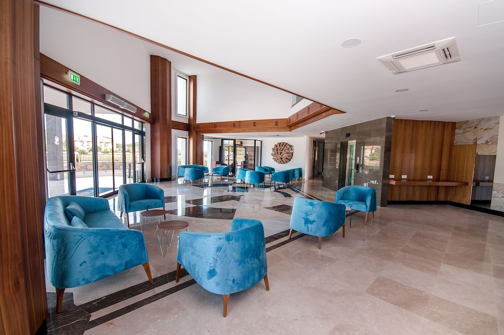 Acroter Hotel & Spa 34/50