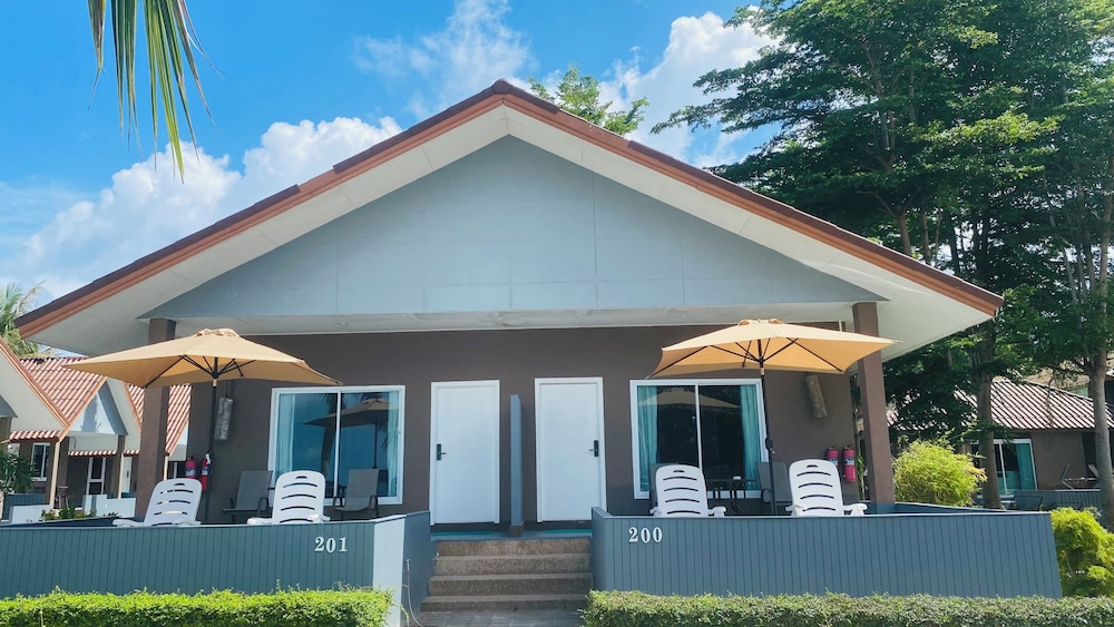 Bella Vista Beach Resort Koh Lipe 9/70