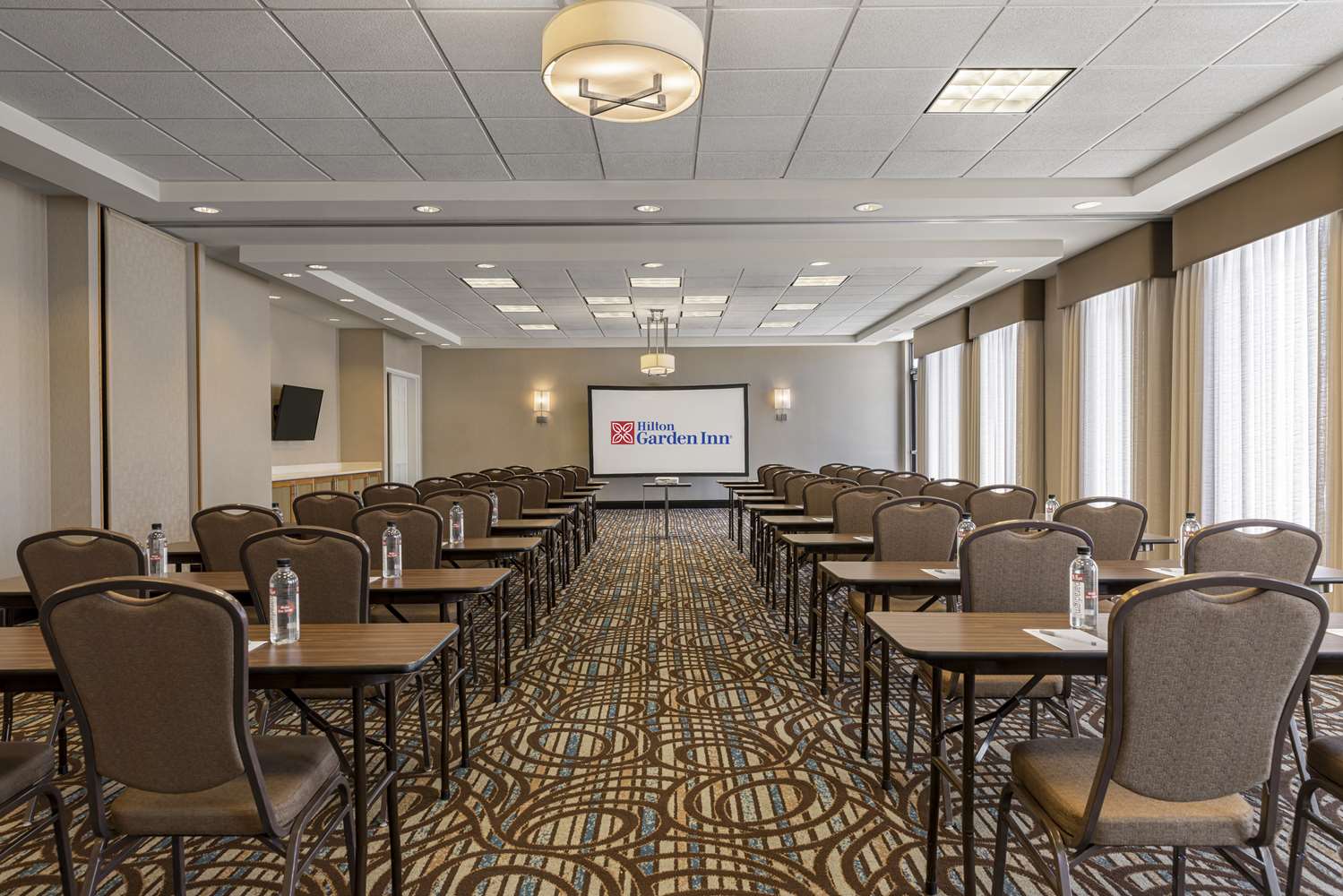 Hilton Garden Inn Los Angeles Redondo Beach 42/48