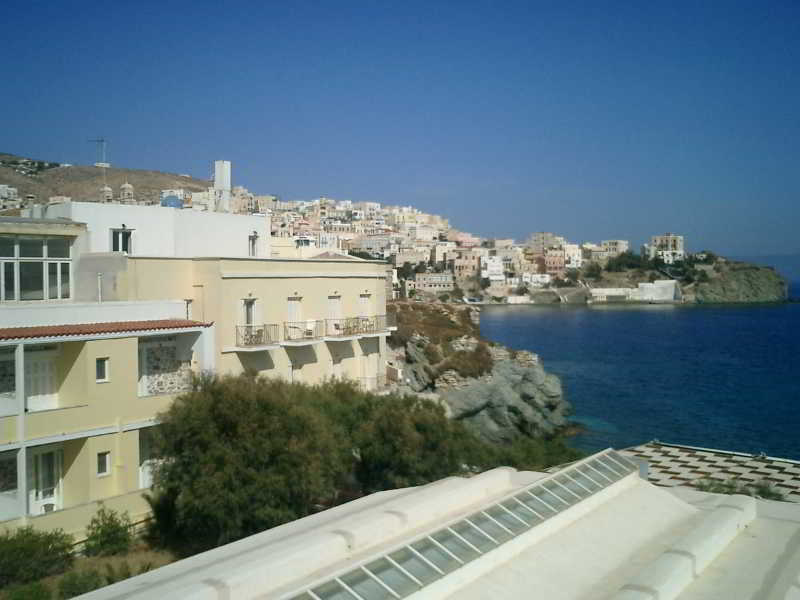 Hermes Hotel 55/63