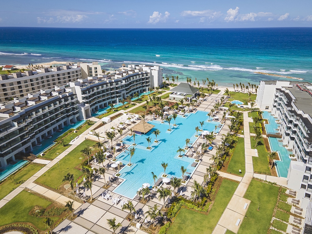 Ocean Eden Bay - Adults Only 46/50