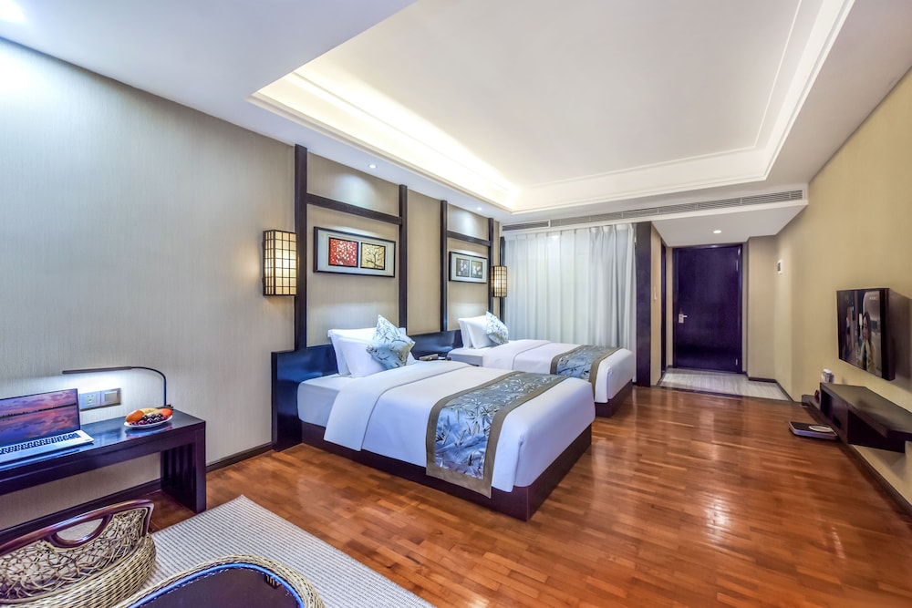 DELUXE, TWIN BEDS