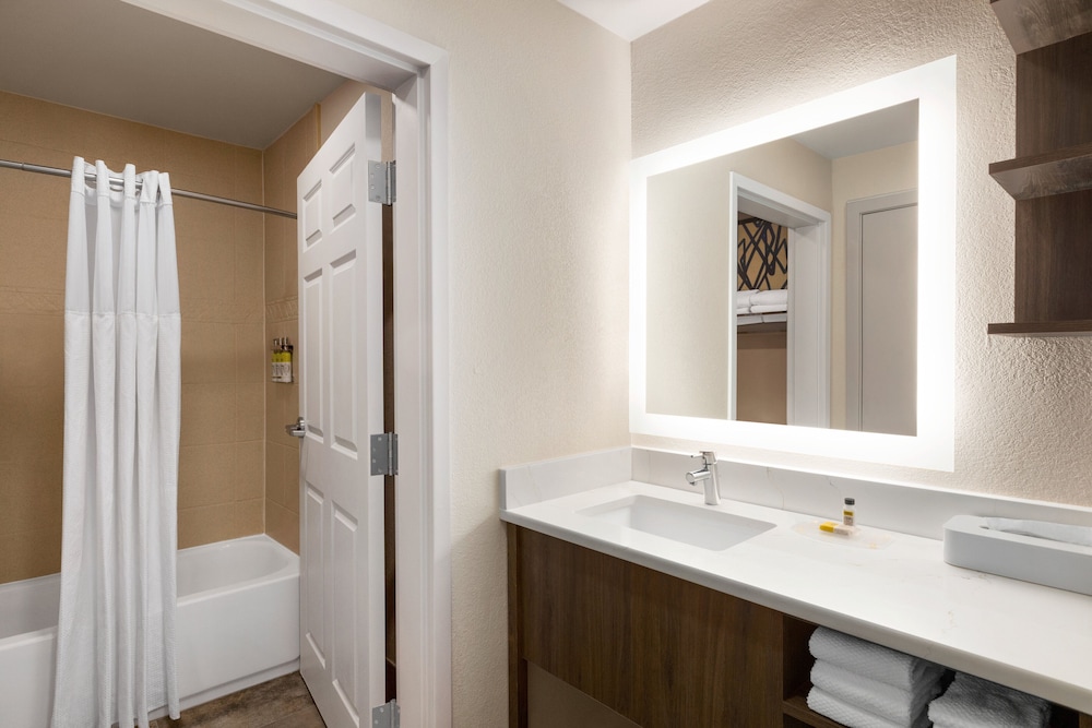 Staybridge Suites Quantico-Stafford 18/60