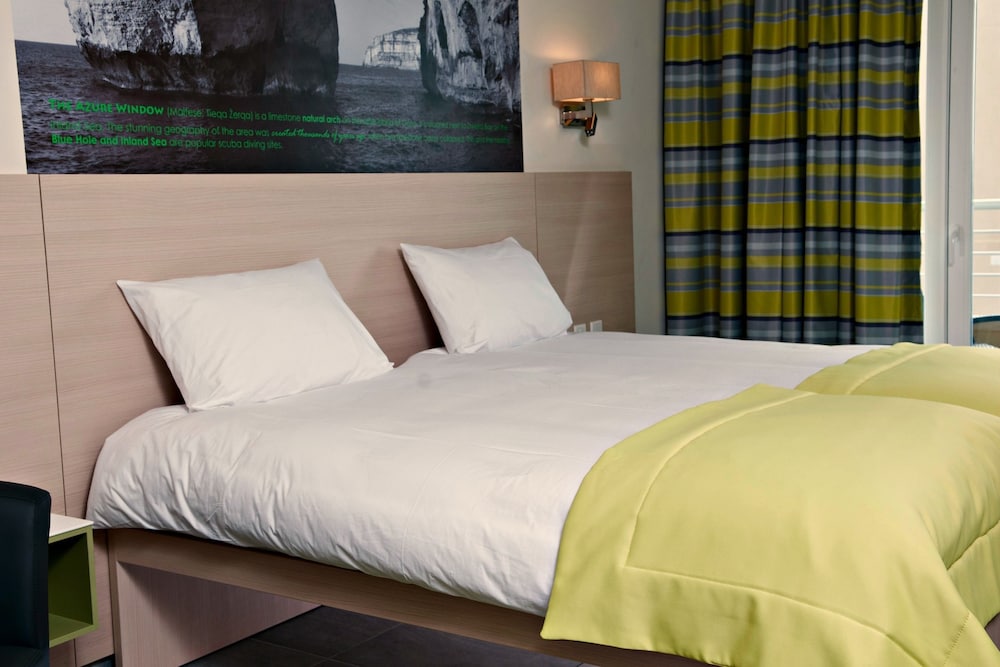 غرفة كومفورت بسرير مزدوج، Santana Hotel 3/6
