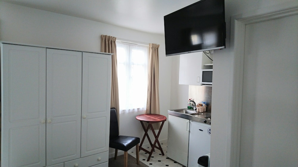 Sarum Hotel 28/69
