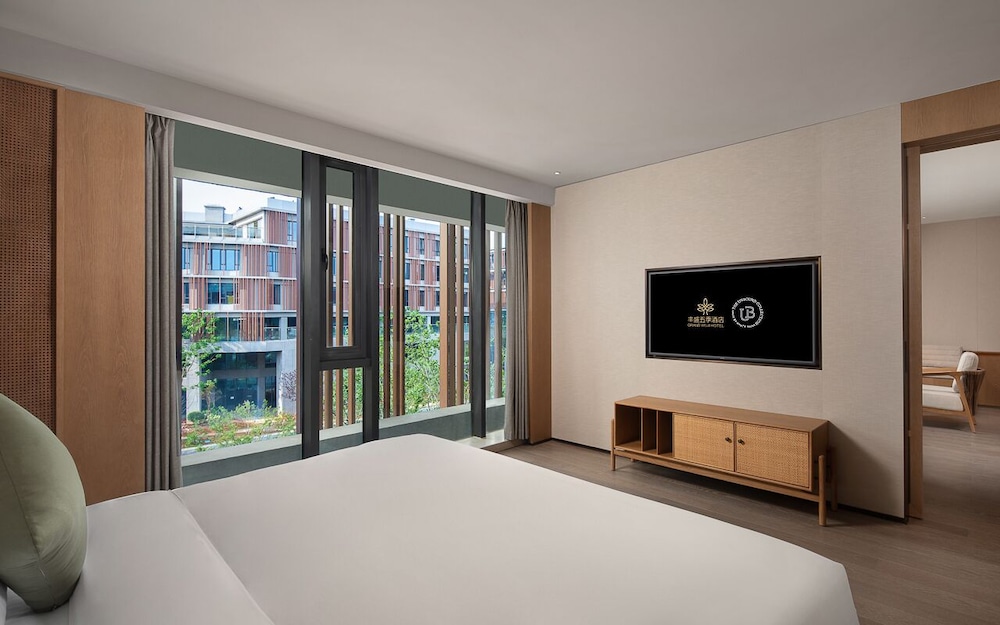 Collection, Suite, King Bed