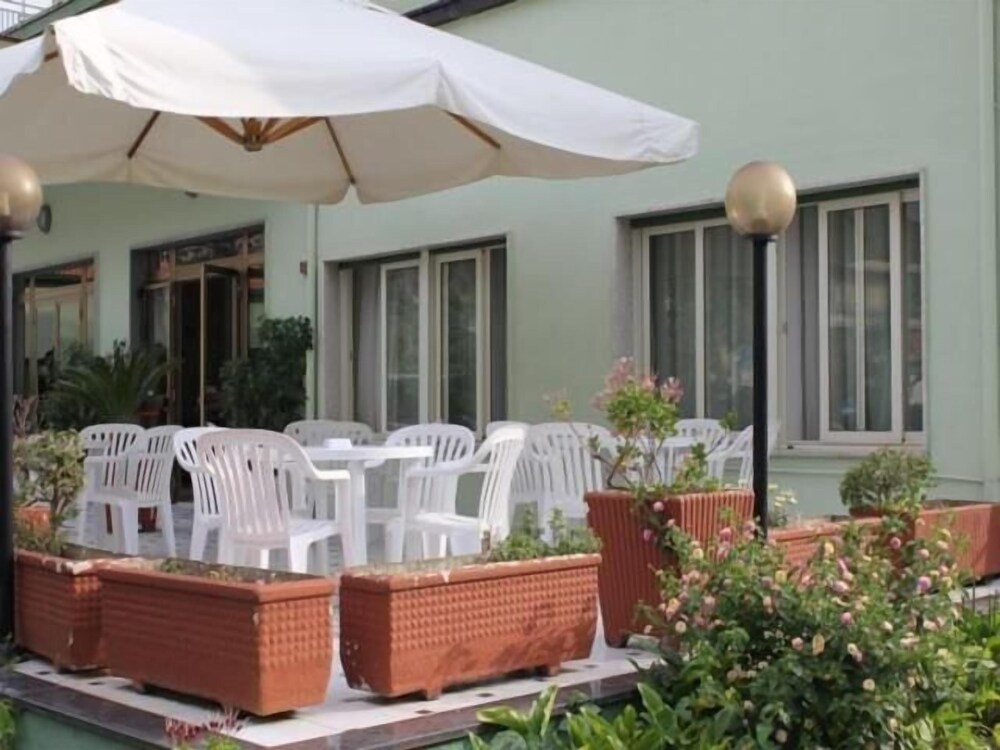 Hotel Germania 4/50