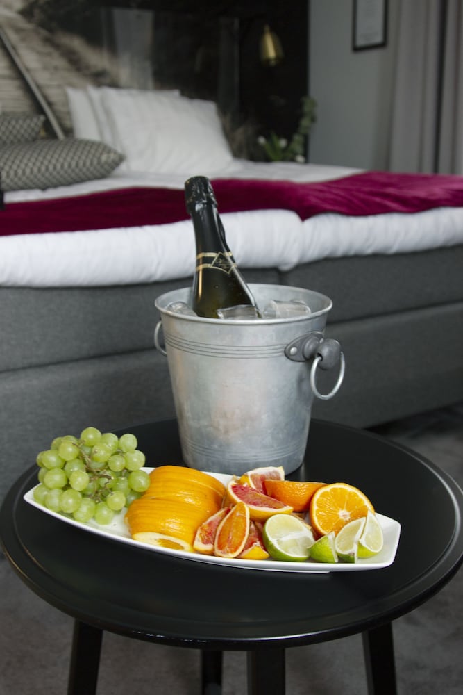 Livin Station Sure Hotel Collection By Best Western 56/66