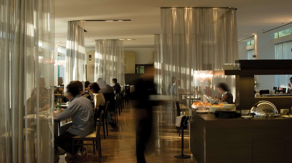 DOUBLETREE BY HILTON MILAN 51/83