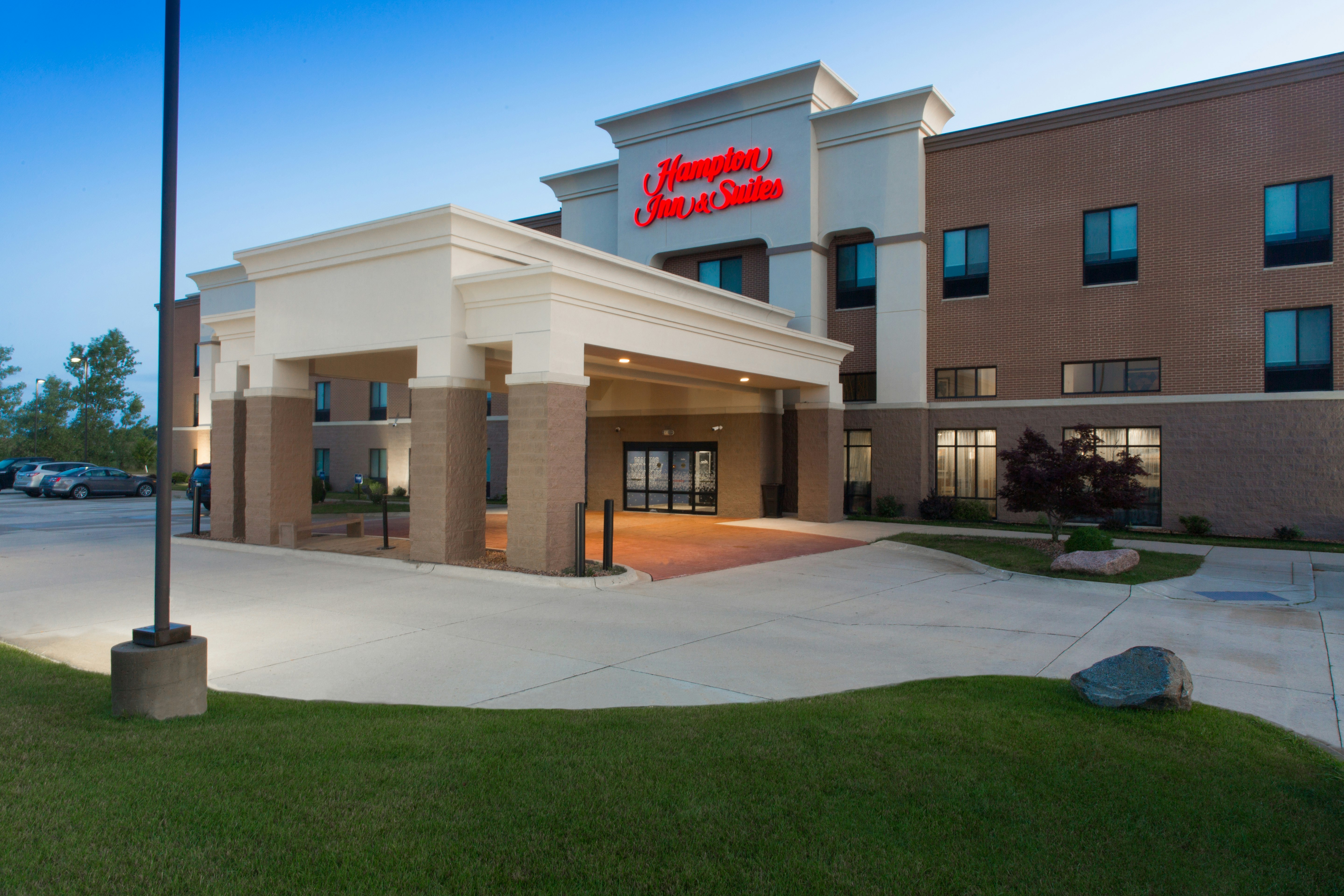 Hampton Inn Suites Ankeny 58/59