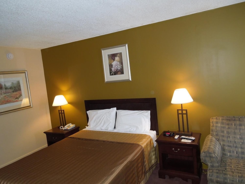 Hilltop Inn 7/38