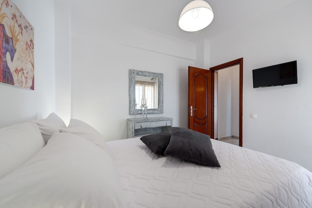 Akrotiri Apartments 3/50