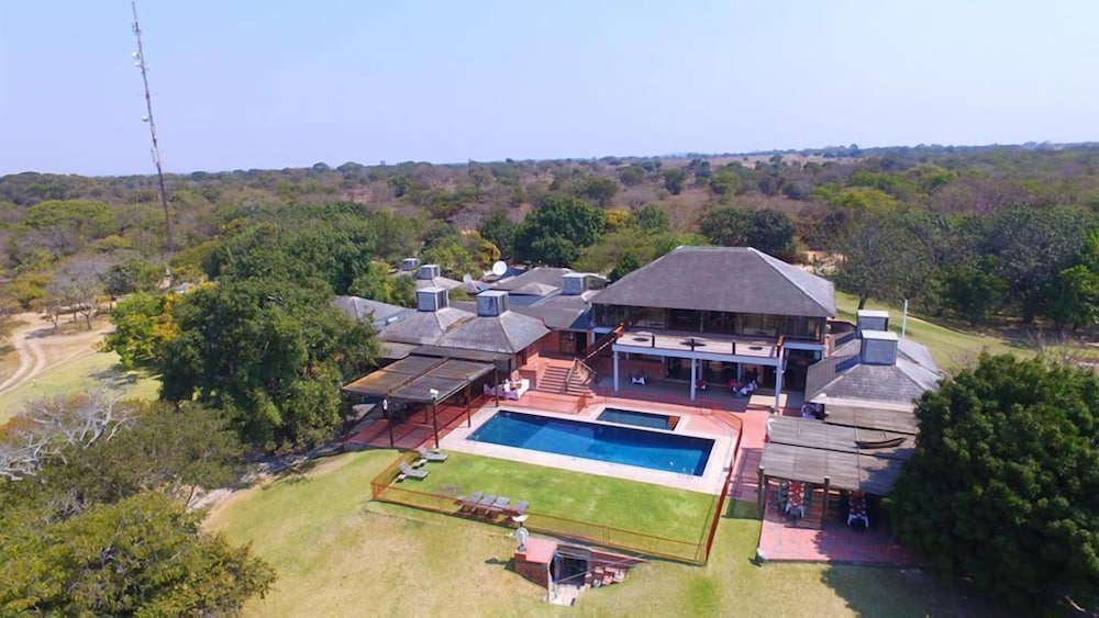 Chaminuka Luxury Lodge 2/28