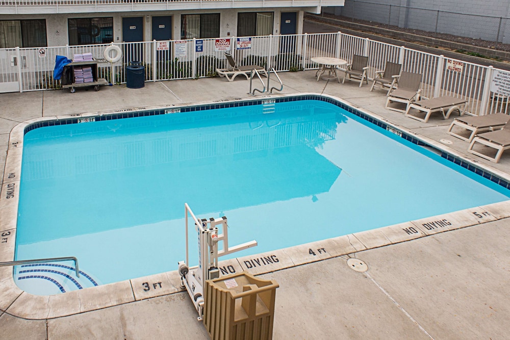 Motel6 Kalispell, MT 44/67