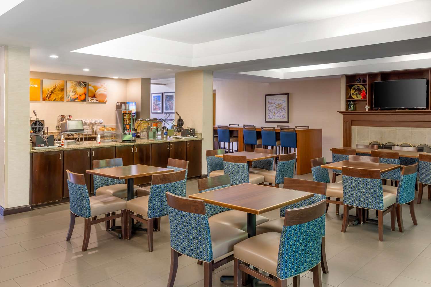 Comfort Suites Regency Park 28/34