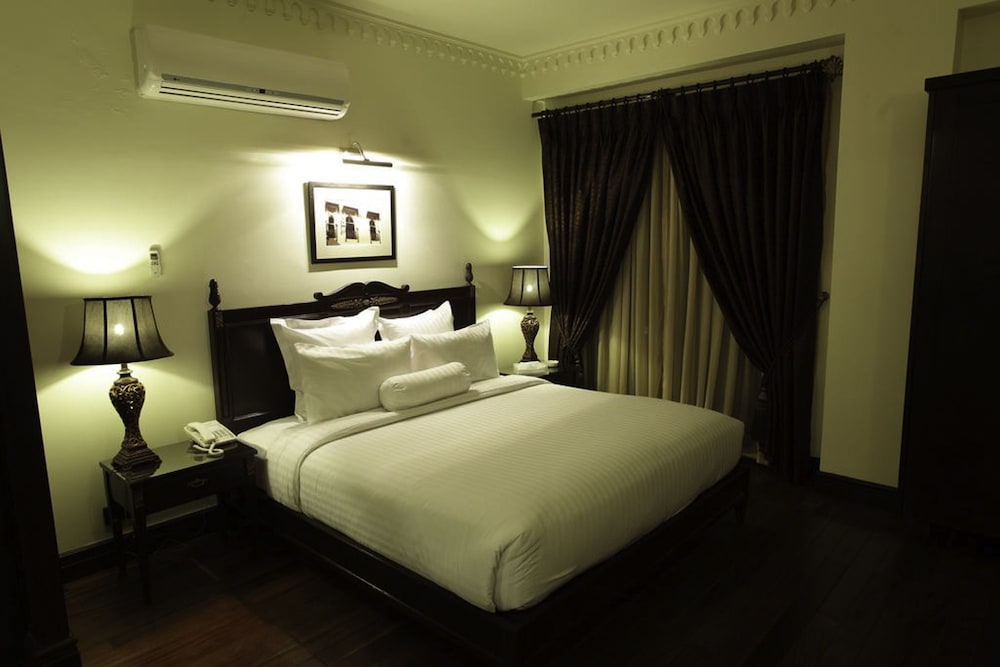 Heritage Luxury Suites - The Moor 12/65