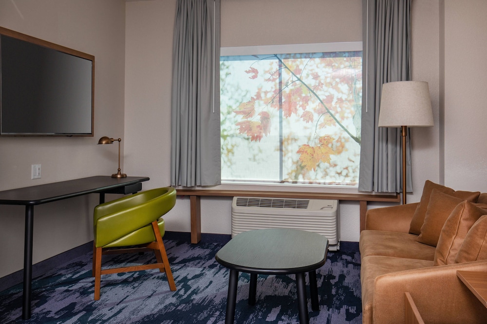 Fairfield Inn & Suites By Marriott Mcpherson 25/33