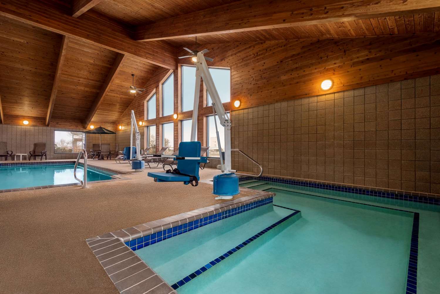 AmericInn by Wyndham Detroit Lakes 27/40