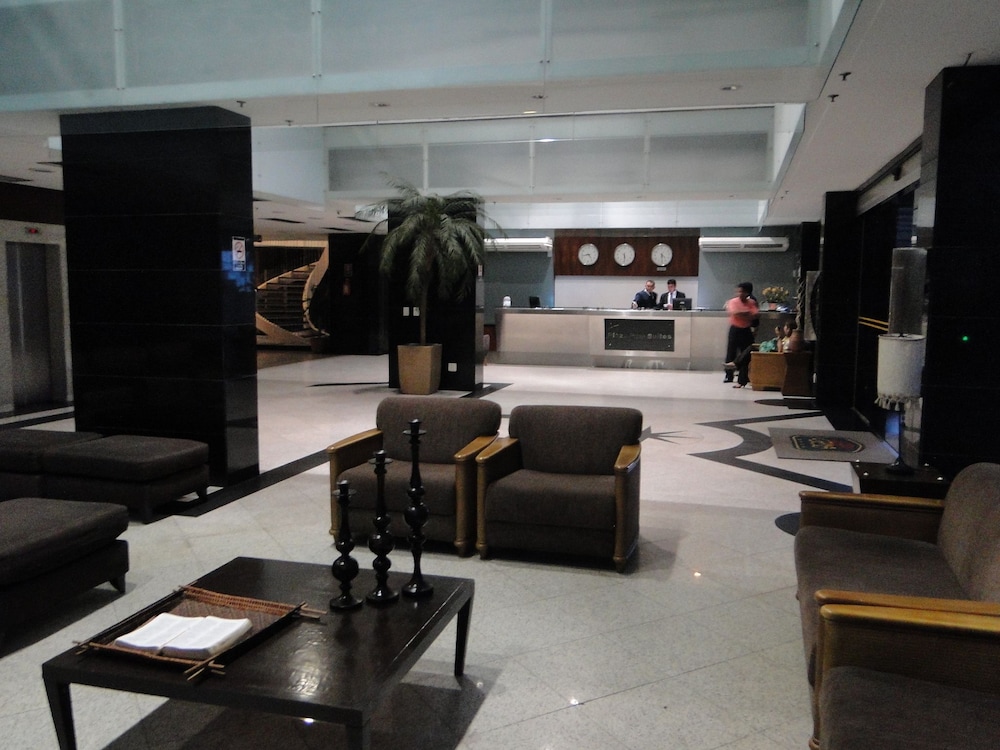 Plaza Praia Suites 59/75