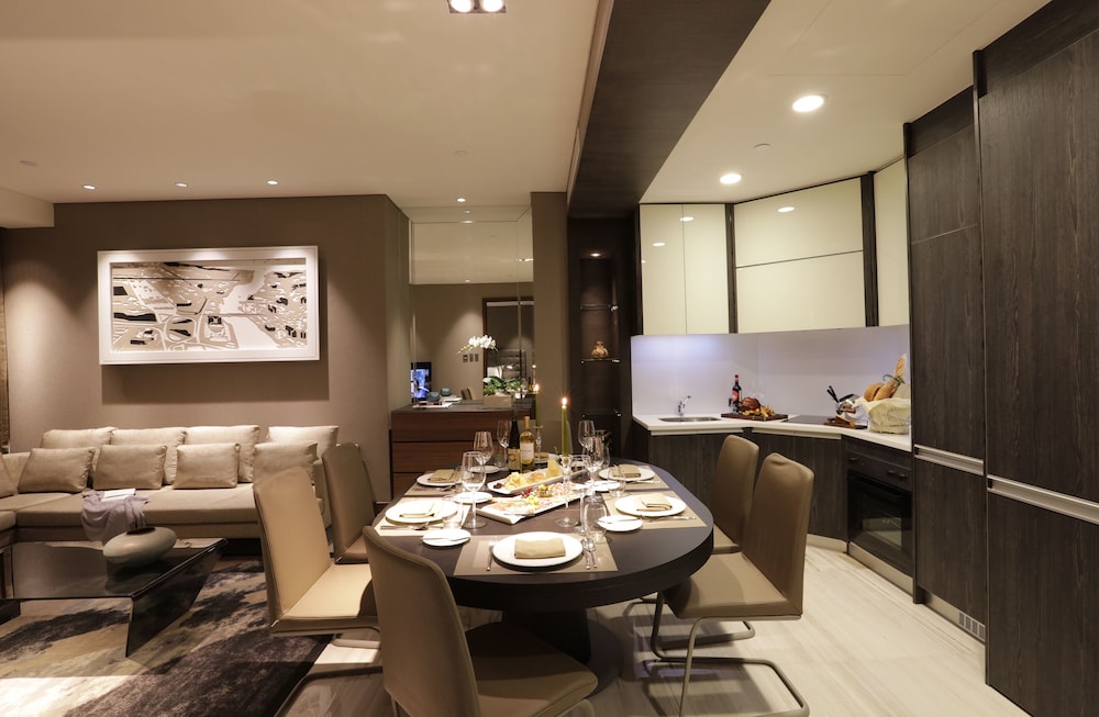 Makati Diamond Residences 38/42