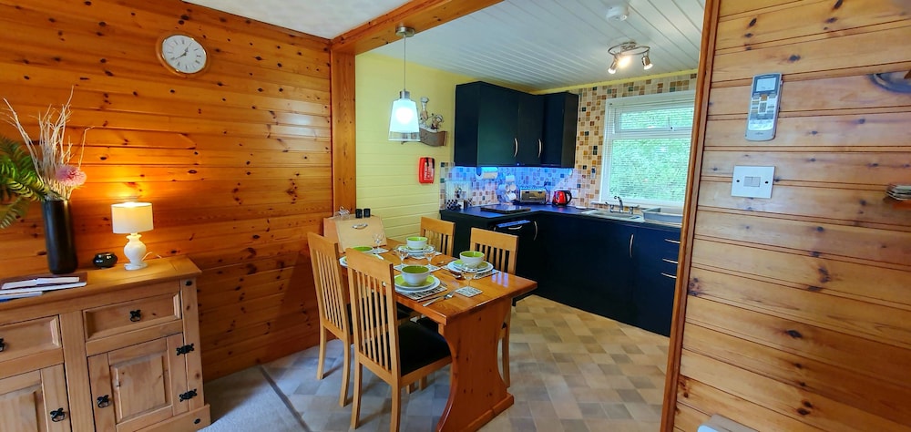 Torcroft Lodges 5/50