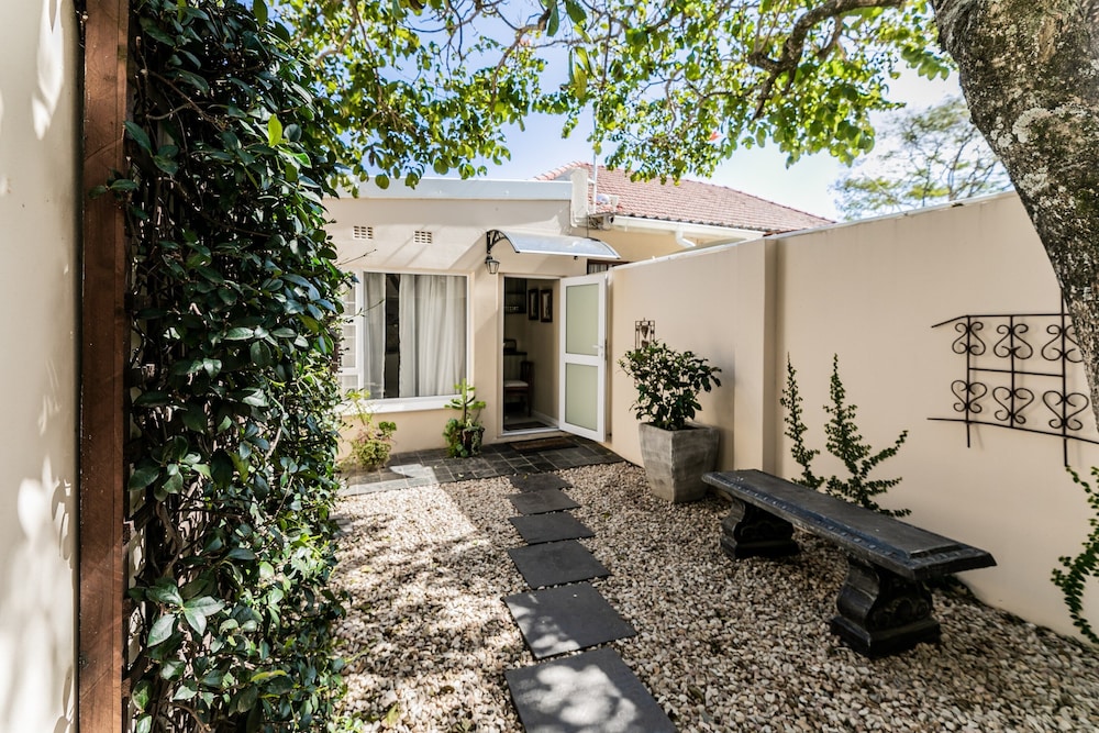 Arum Guest House 24/32