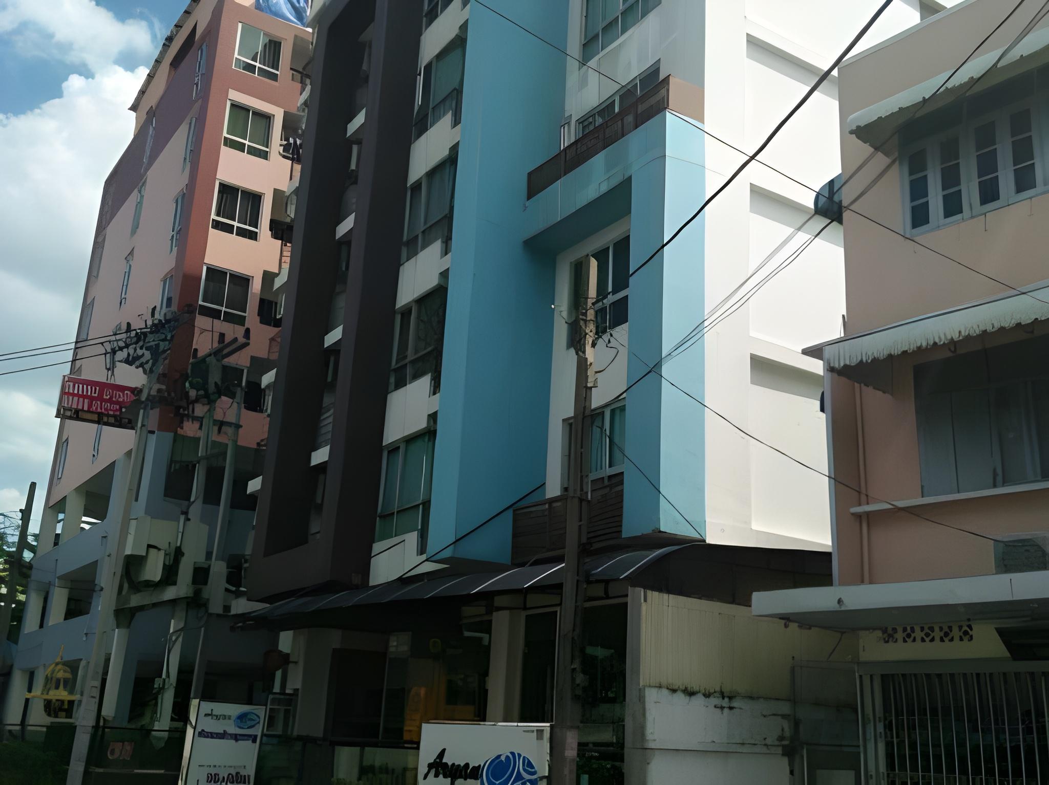Aryan Suites Hotel 17/53