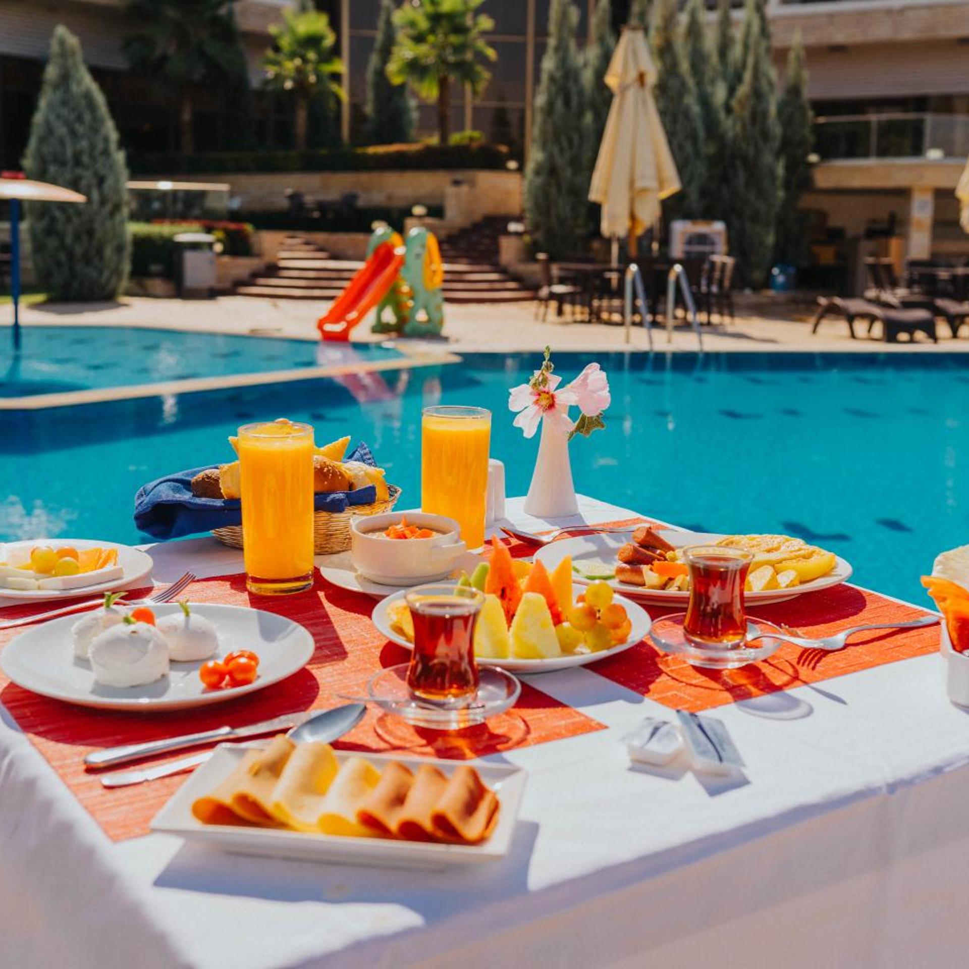 Ashur Hotel 45/63