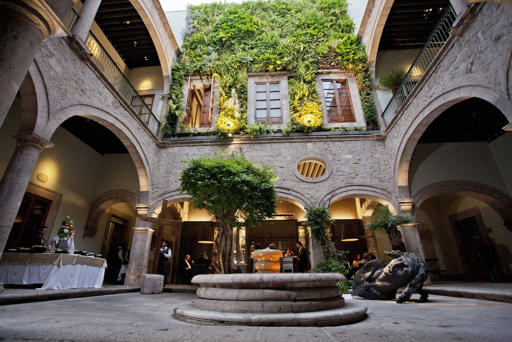 CASA GRANDE HOTEL BOUTIQUE 7/67