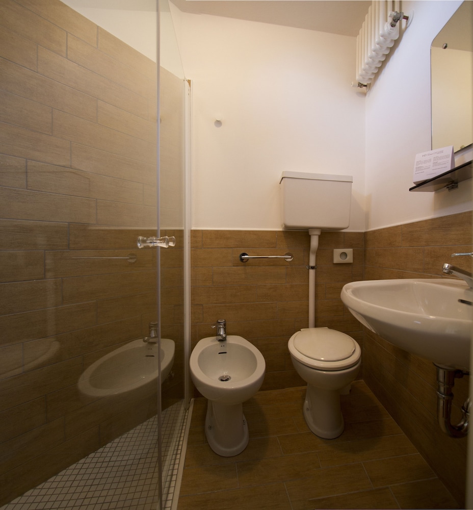 ROOM, SINGLE, SINGLE BED, EXTERNAL BATHROOM