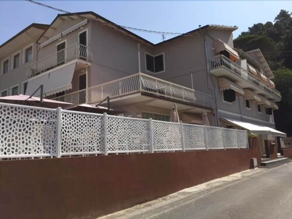 Hotel Monti in LAMPORECCHIO