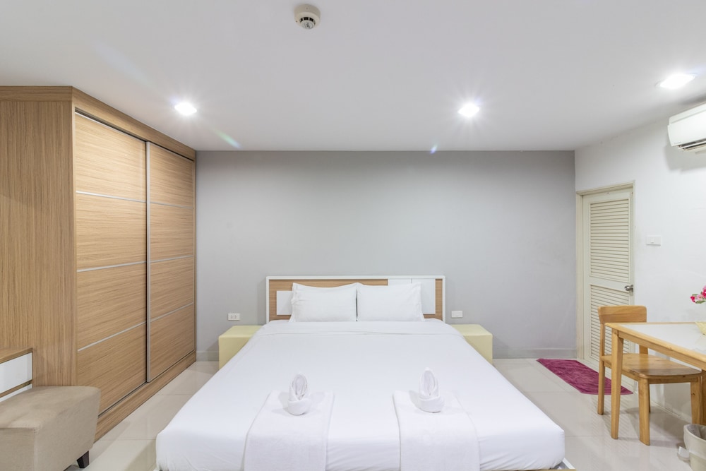 Townhouse Siam Privi Hotel 26/42