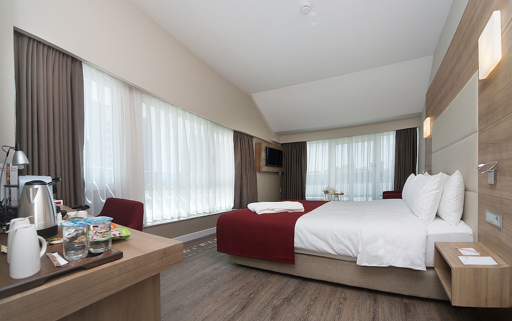 Ramada Encore by Wyndham Istanbul Kartal 10/47