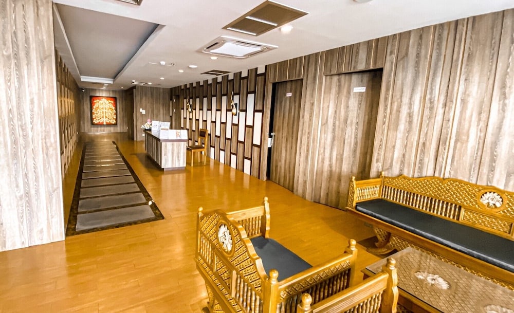 K Park Grand Hotel 58/76