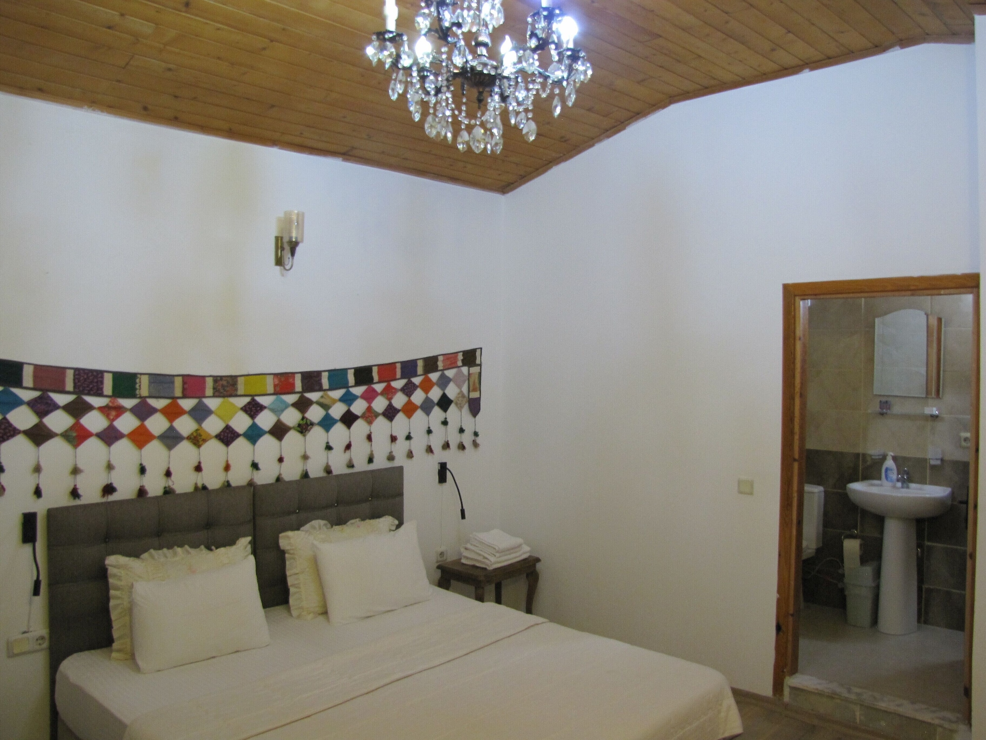 1 BEDROOM, LUXURY, DOUBLE OR TWIN BED