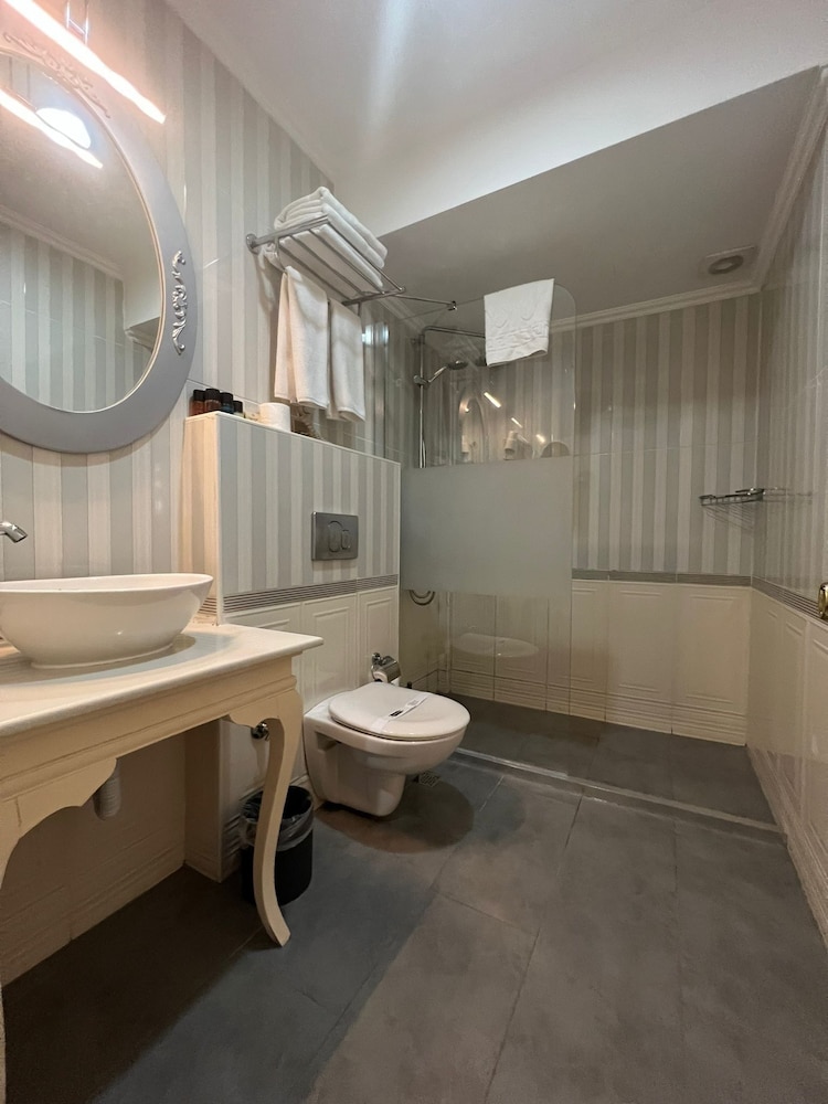 Muyan Suites 68/68