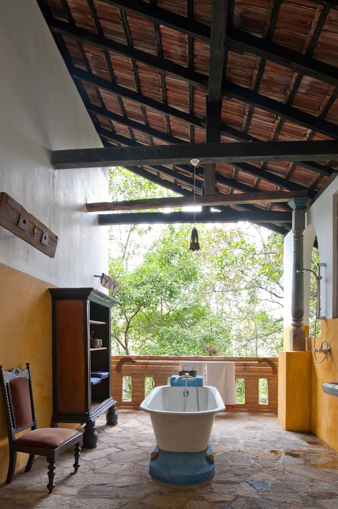 The Kandy Samadhi Centre 38/80