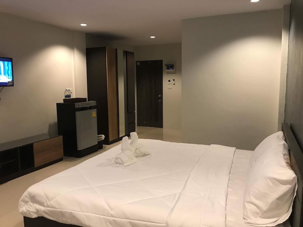 Supachai Inn 11/32