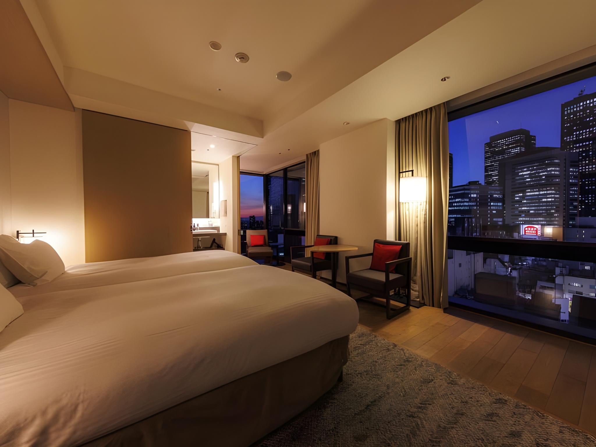 Hollywood, Deluxe, Triple, Twin Beds