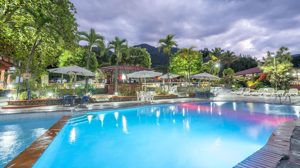 Jarabacoa River Club 56/57