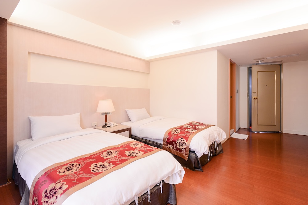 Waugh Den Hotel 18/61