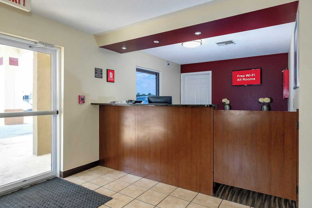 Red Roof Inn Defuniak Springs 6/45