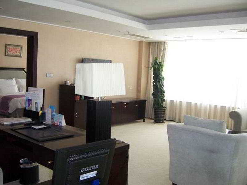 Sophia International Hotel Qingdao 26/28