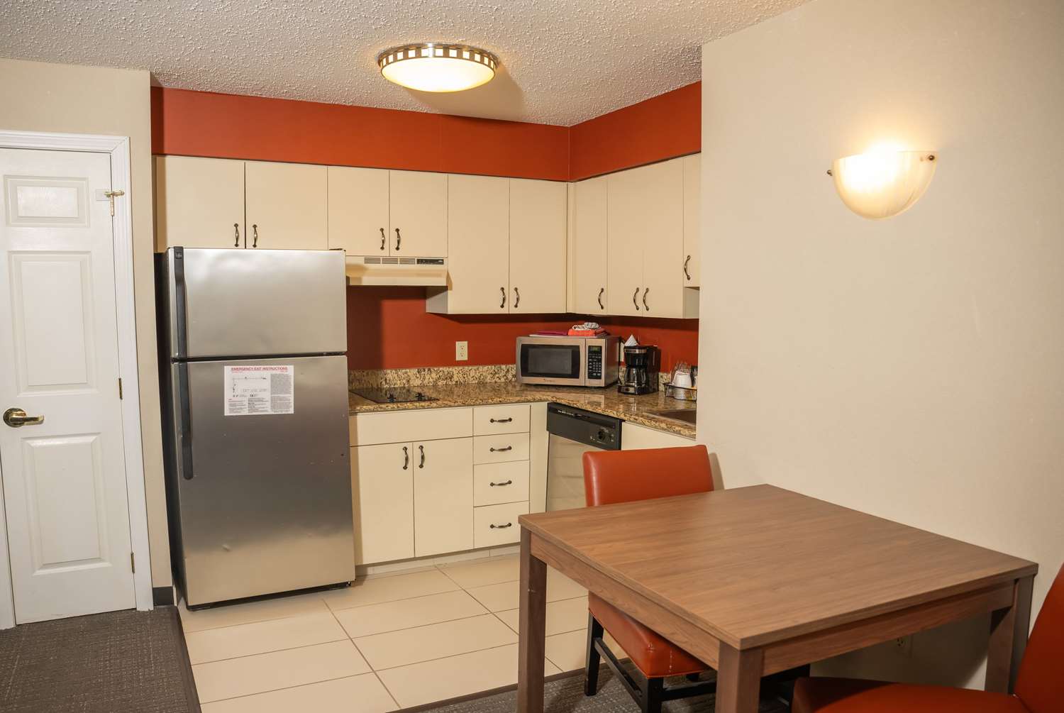Hawthorn Suites by Wyndham Erie 22/34