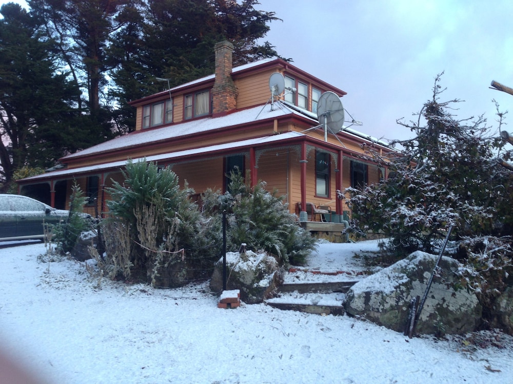 AAA GRANARY ACCOMMODATION-THE LAST RESORT 2/63