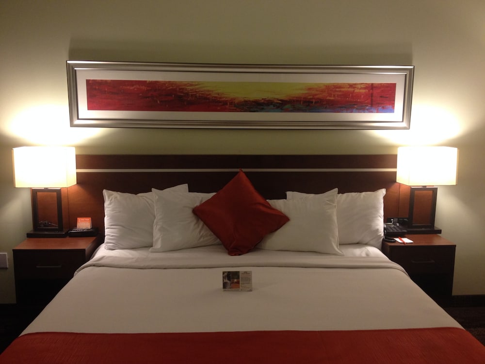 Howard Johnson Hotel Edmonton AB 12/30