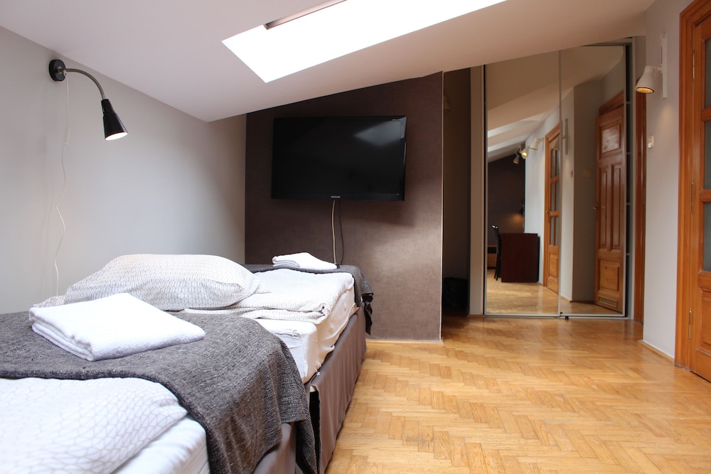Cracow Old Town Guest House 13/40