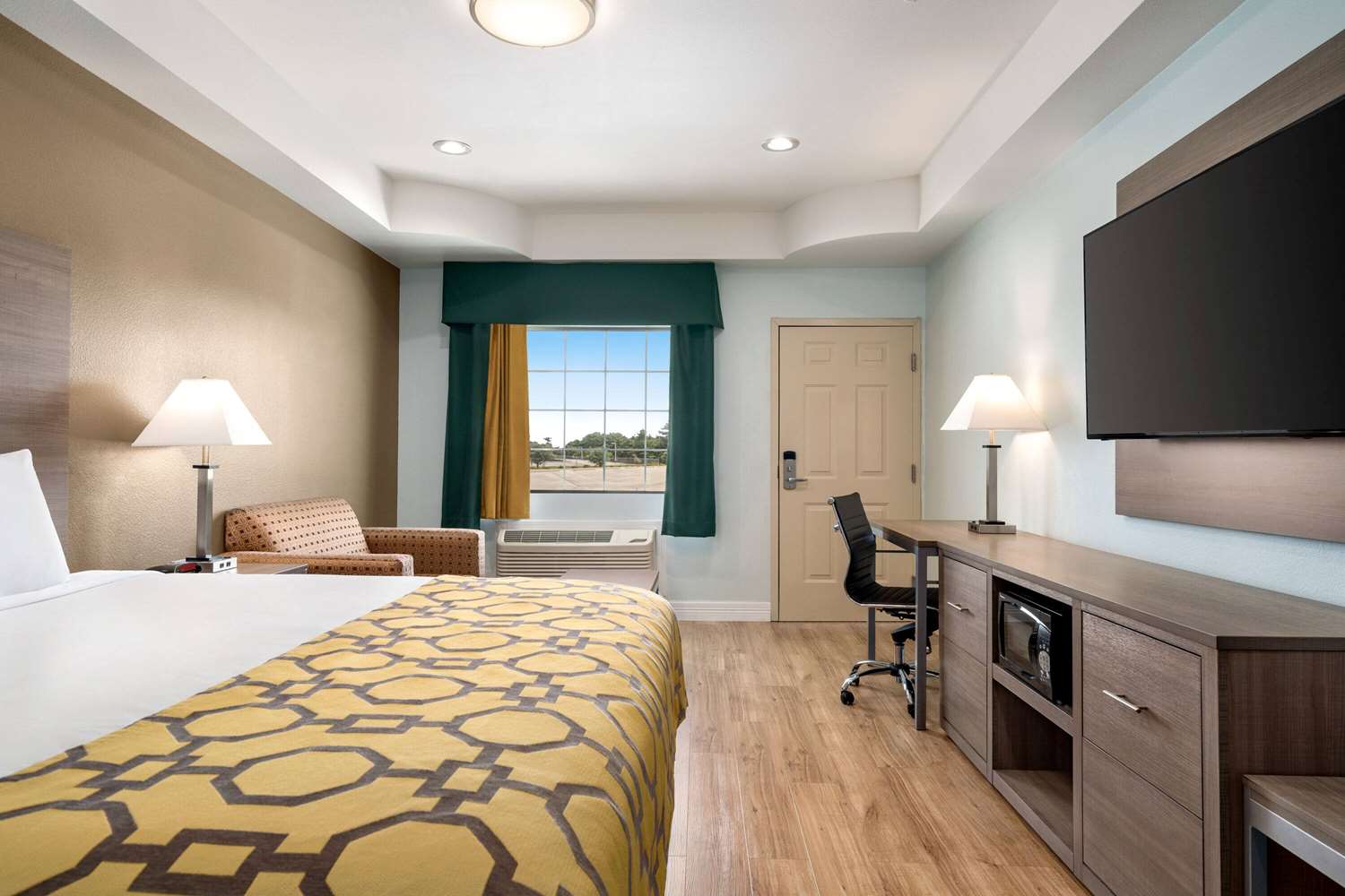 Baymont By Wyndham Kingwood 17/48