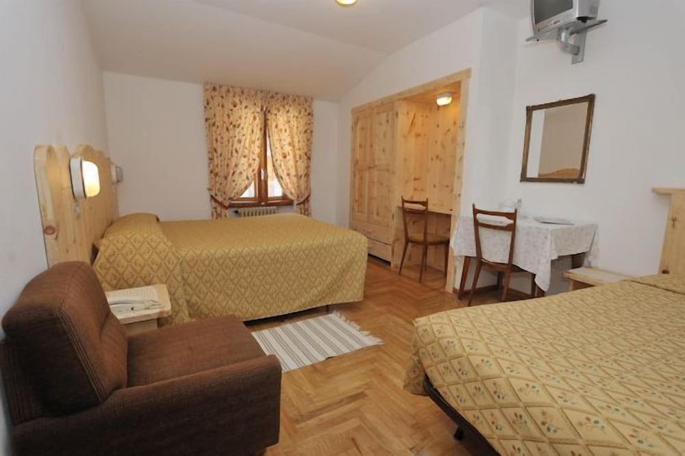 Gufo Hotel Sat Arr Dep Only 30/47